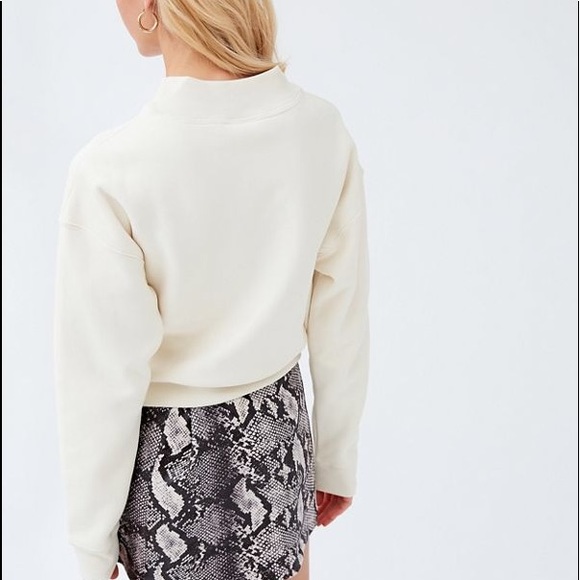 SOLD - Champion x UO Exclusive Mockneck Sweater - Picture 3 of 9